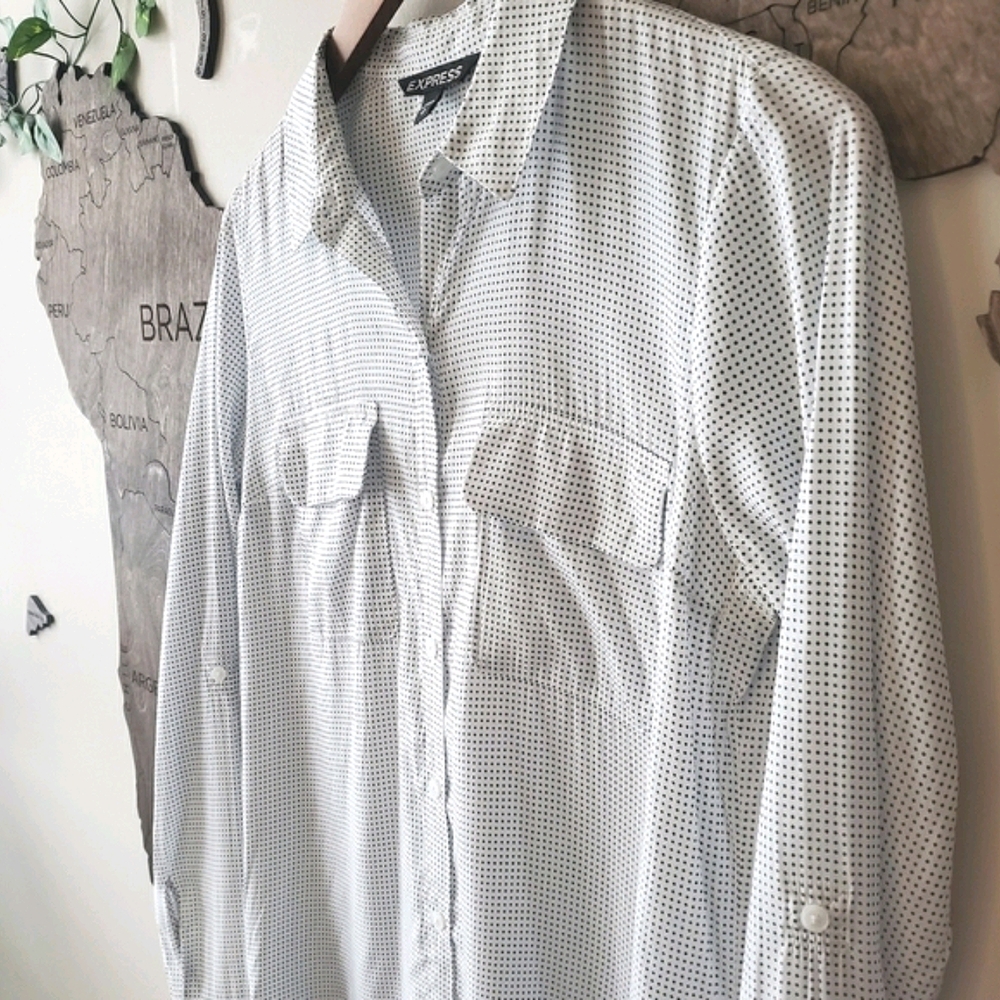 EXPRESS Mini-Dot Portofino Button Down Top - Picture 2 of 9